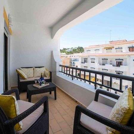 Spacious Two Bedroom Apt, 200M From The Beach Carvoeiro  Zewnętrze zdjęcie
