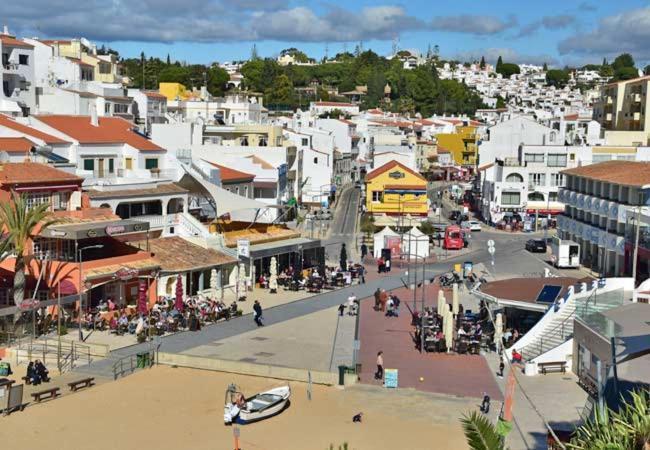 Spacious Two Bedroom Apt, 200M From The Beach Carvoeiro  Zewnętrze zdjęcie